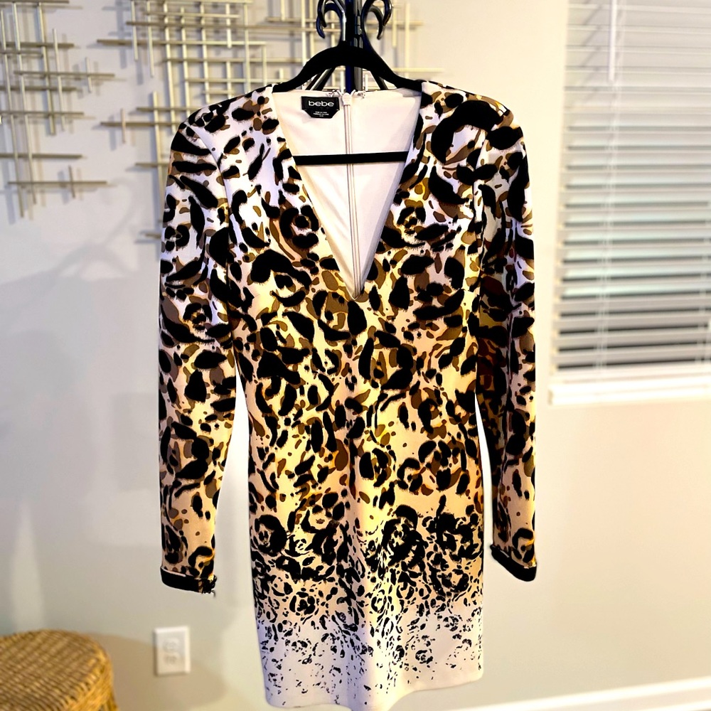 Bebe Cheetah Print dress size Medium true 2 size